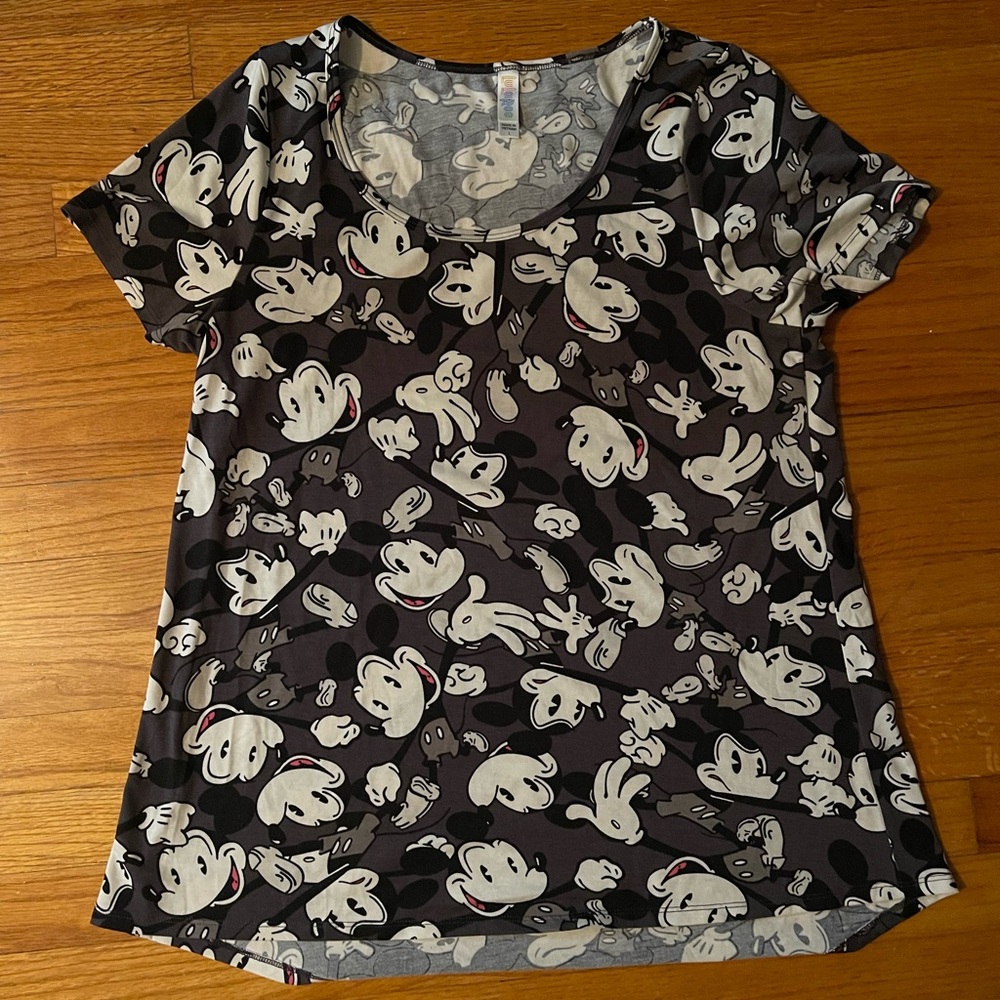 Lularoe T-shirt